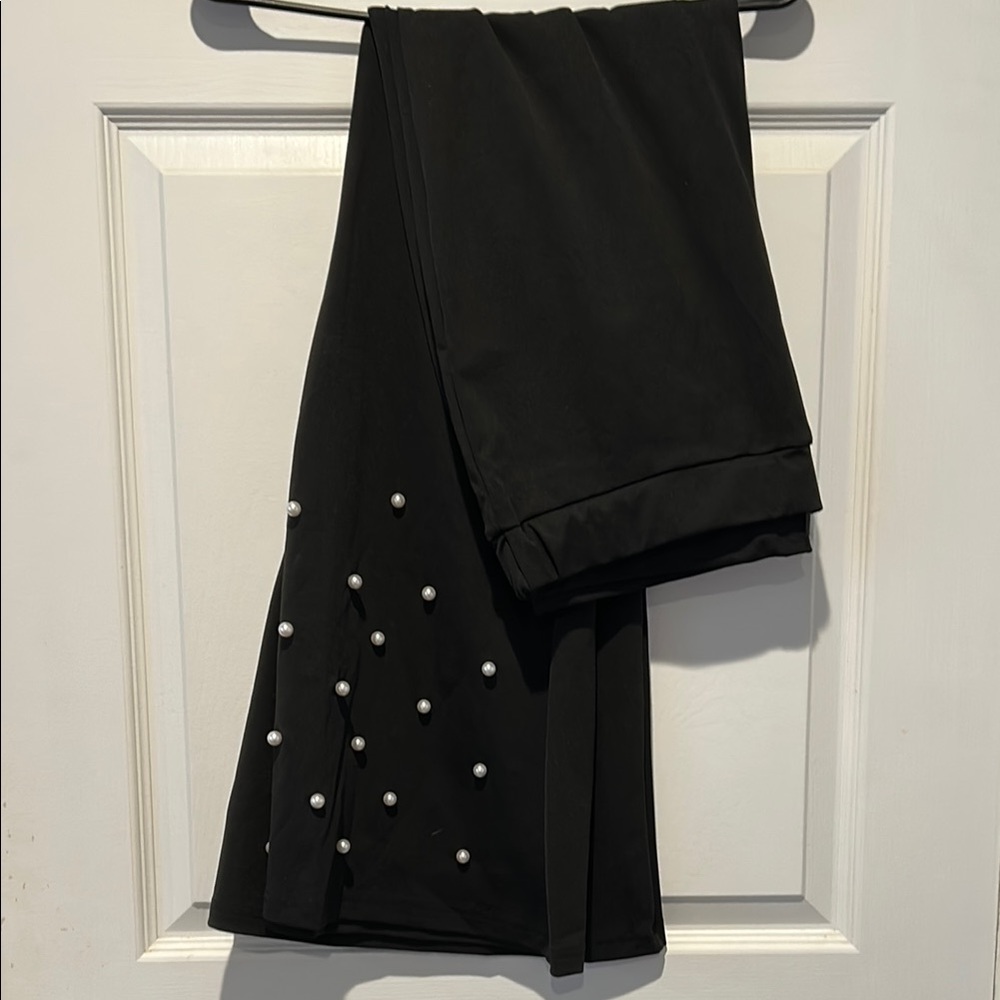 NWOT black pearl detail flares